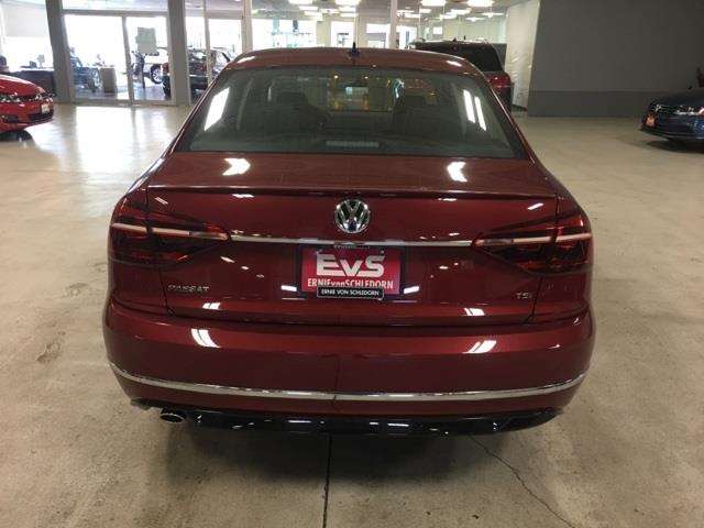 2017 Volkswagen Passat 1.8T R-Line 4dr Sedan